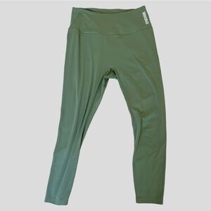 Gymshark Pants Womens M Synthetic Base Layer Hike Fall Workout Moisture Wick